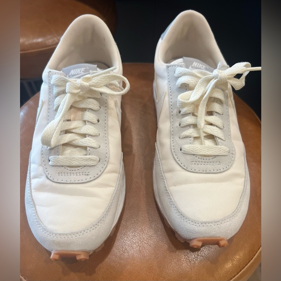 Nike Daybreak Sneakers in White Gum - Picture 7 of 8